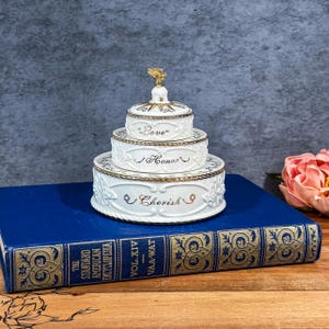 Lenox Wedding Cake Candle 3 Tier Gold Trim Porcelain Figurine Vintage Wedding Gift Elegant Table Decor Keepsake No Original Box