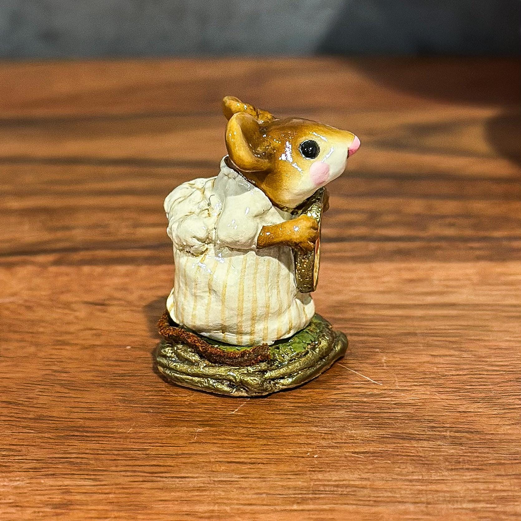 Wee Forest Folk Mouse Figurine: 1998 Collector's Piece by Annette
