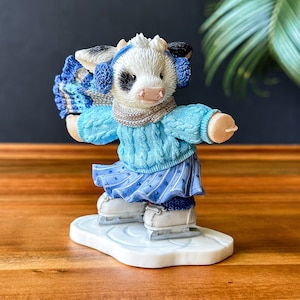 Vintage Mary&#39;s Moo Moos Small Cow Figurine &#39;Skating Into Moos Heart&#39; 2000