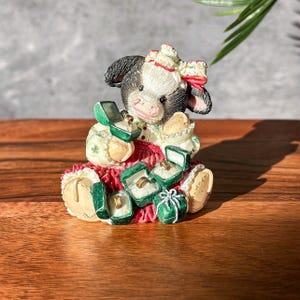 Vintage Mary&#39;s Moo Moos Figurine: &#39;You&#39;re As Good As Gold&#39; Collectible