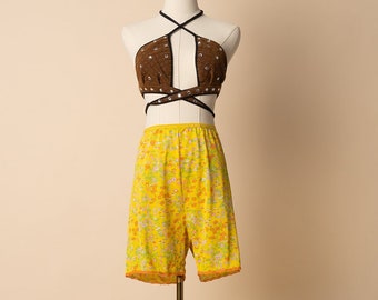 Gelbe Blumen-Frühlings-Sommer-Festival-Shorts