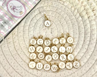 Kindle/Kobo Charms: Letters for Initials with USB-C Dust Plug