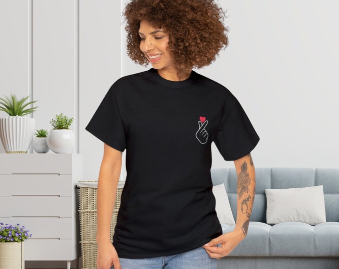 Tee shirt doigt coeur coréen Finger Love symbole tshirt kpop tee k pop noir