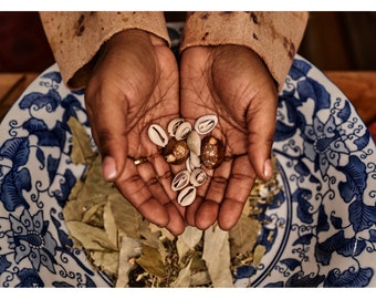 Lettura dell'Oracolo Orisha e dei Tarocchi: Guida Spirituale Ifa