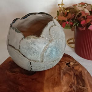 Maceta esférica hecha a mano "Azul Hielo"