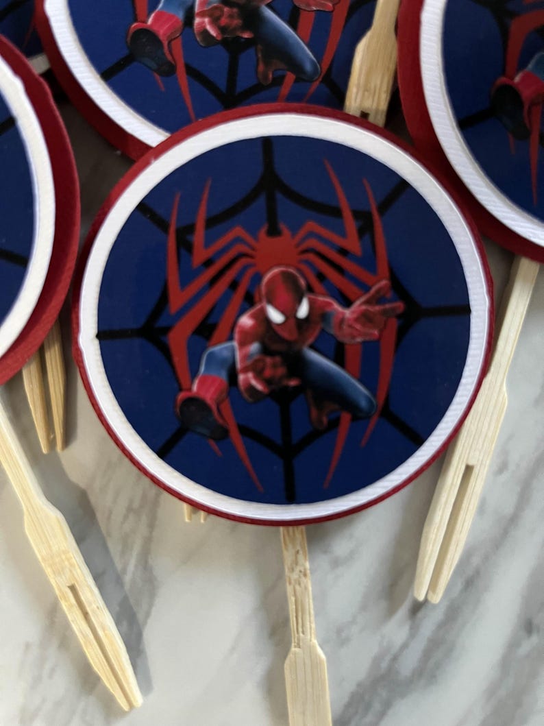 Cupcake toppers Spider man- Spider man cupcakes toppers for the little Spiderman lover in your life. Make your cupcakes stand out!