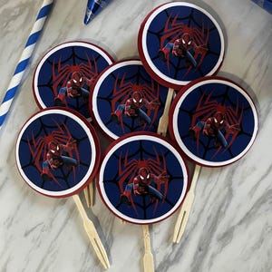 Cupcake toppers Spider man- Spider man cupcakes toppers for the little Spiderman lover in your life. Make your cupcakes stand out!