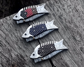 Handmade Damascus Steel Fish Folding Knife: Personalized Gift