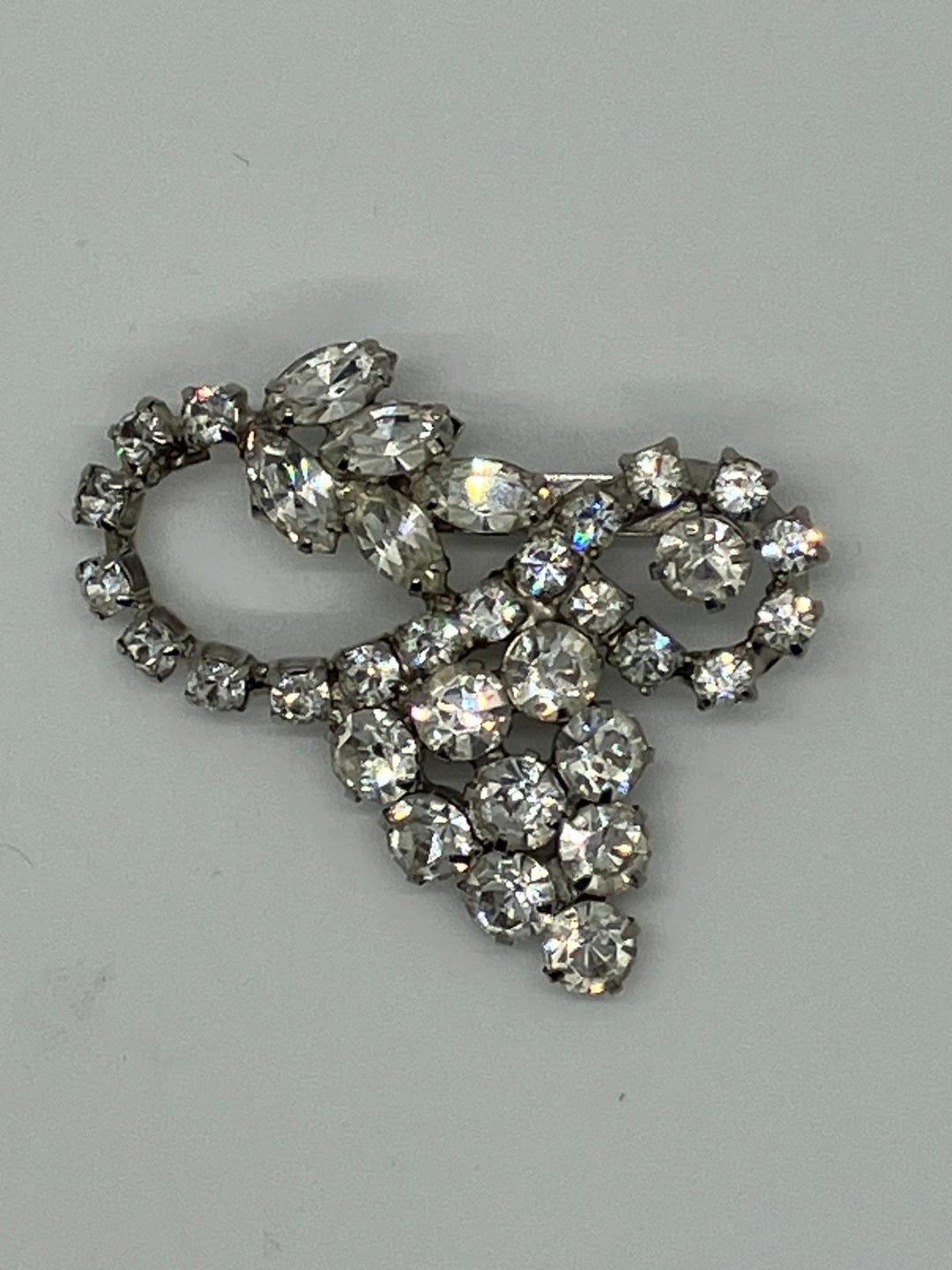 Broche Baguette Art Déco En Forme De Grappe De Raisin - Strass Sur Argent Sterling