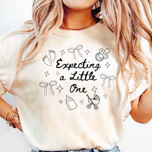 Pregnancy Announcement Shirt, Expecting mom shirt, Maternity shirt for mom, Cute baby reveal shirt, Pregnancy announce gifts