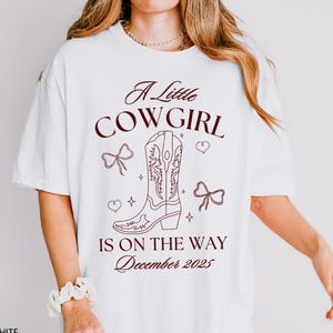 Zapowiedź ciąży w stylu zachodnim, Koszulka z zapowiedzią dziecka w stylu wiejskim, Koszulka z nadrukiem na baby shower w stylu Dzikiego Zachodu, Prezent dla przyszłej mamy, Koszulka ciążowa dla mamy
