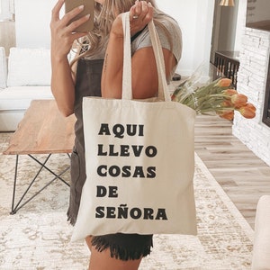 Aqui llevo cosas de señora Sacola, sacola para mãe latina, dia das mães latinas, sacola Lady Thing, presente de agradecimento ao chefe, presente espanhol