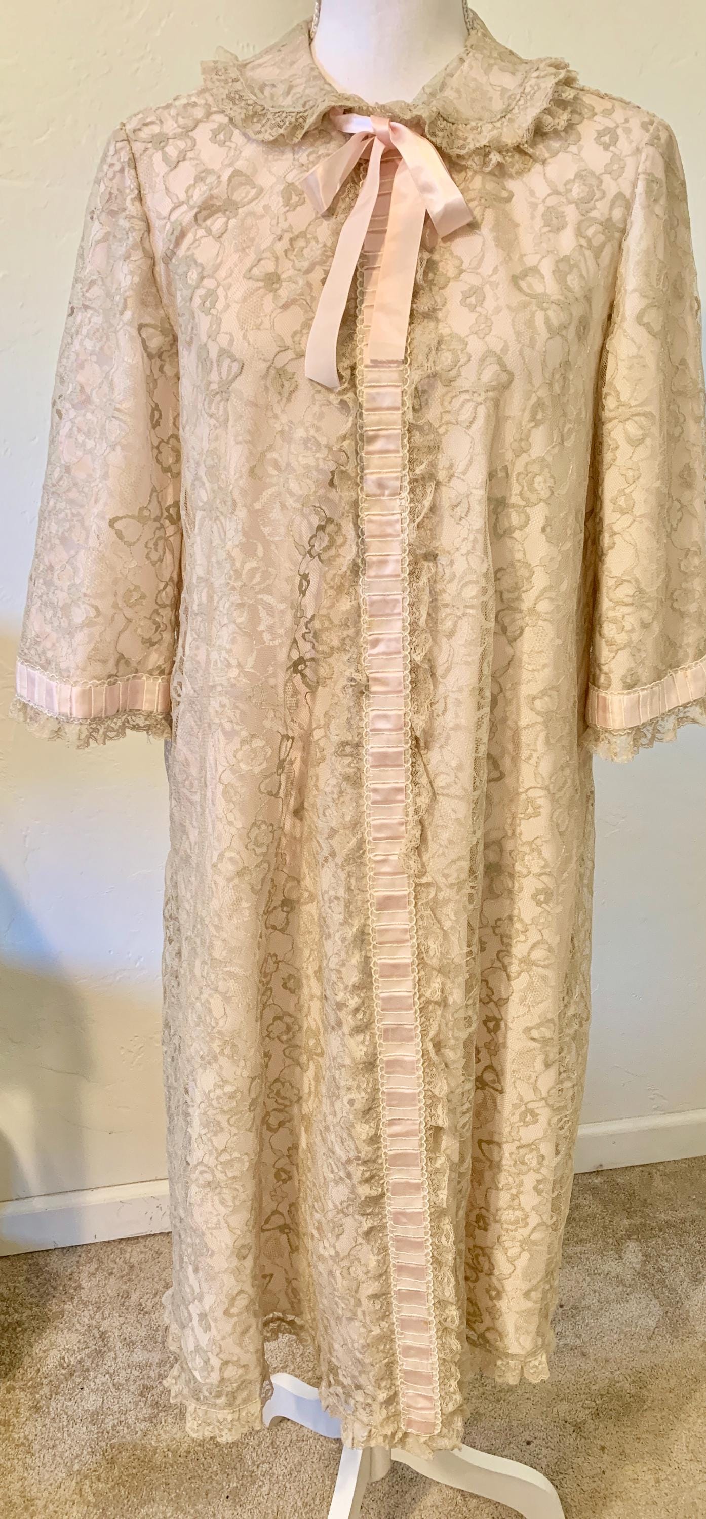 Vintage 50s Lace Robe: Pink Beige Odette Barsa Dressing Gown - Etsy