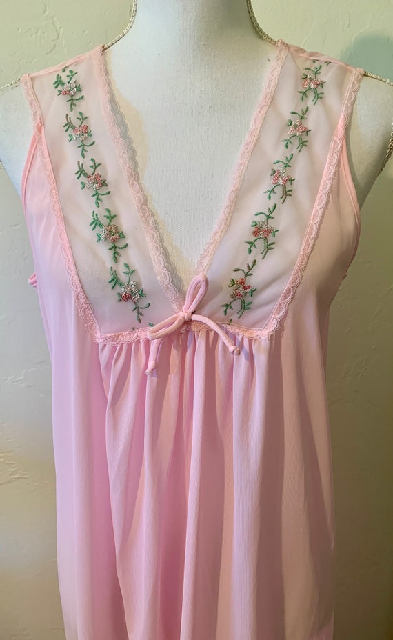 Vintage 1960's Nylon womens nightgown ~super swee… - image 7