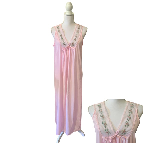 Vintage 1960's Nylon womens nightgown ~super swee… - image 1