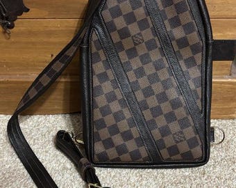 Louis Vuitton återvunnen axelväska