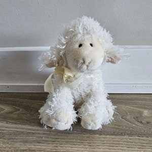 Russ Berrie Baasley the Sheep Stuffed Animal Plush Toy 9&quot;