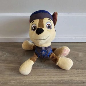 Paw Patrol Chase the Dog Brinquedo de pelúcia de pelúcia de 6,5&quot;
