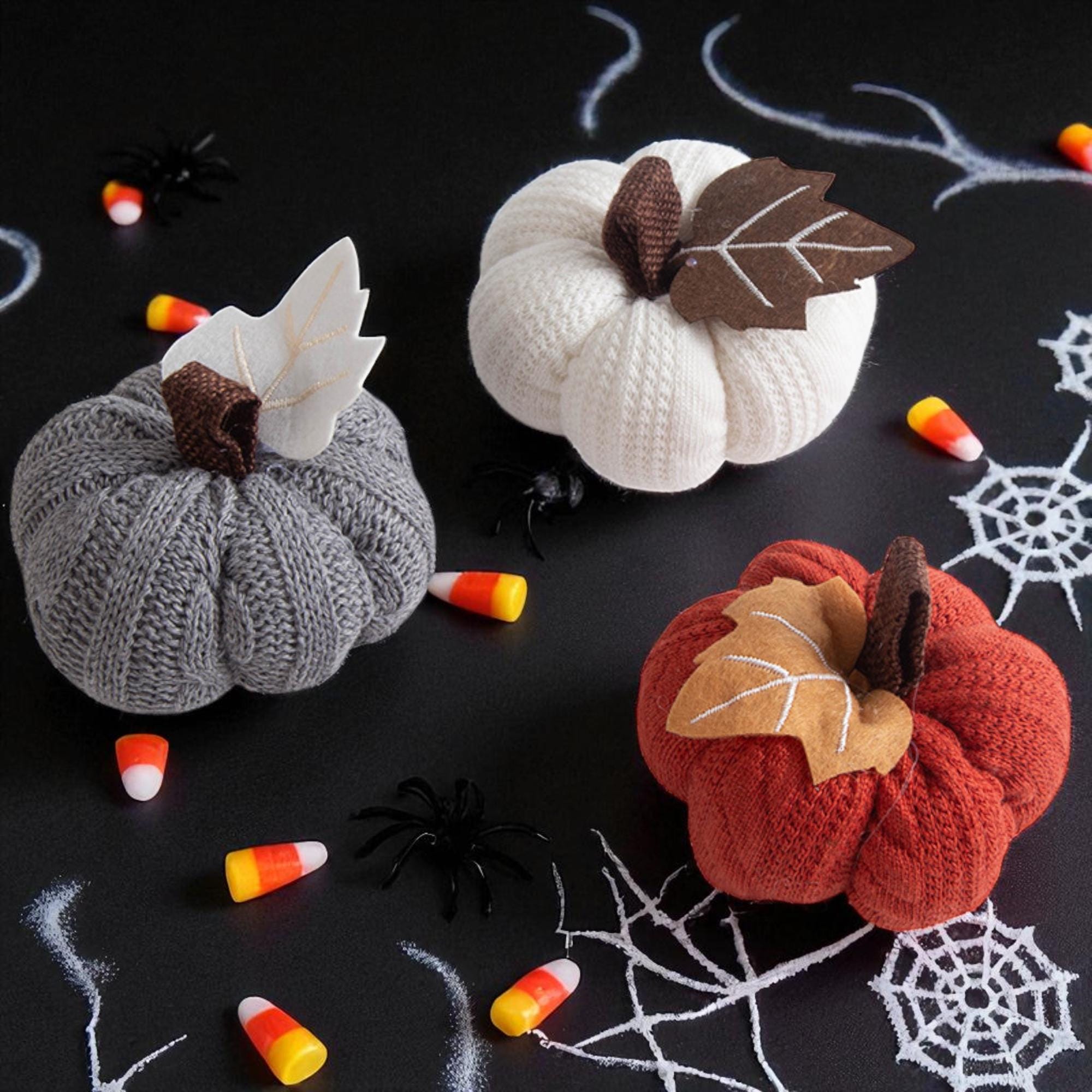 Knitted Harvest Pumpkin Decoration (Etsy)