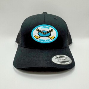 Gorra con parche de los Cleveland Lumberjacks de hockey (negra)