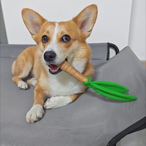 Pinewood Dog Chew Stick, Coconut Tree-shaped Teeth Cleaning Toy, Safe & Durable Chewing Toy, Gifts for Dog Lovers