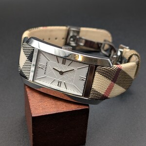 Burberry Watch - Etsy Canada display picture 2