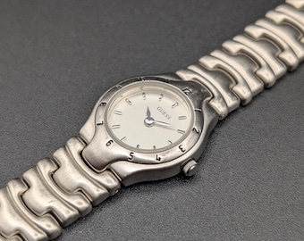 Vintage Guess Silver-Tone Analog Ladies Watch, Chunky Link Bracelet, Y2K Chic Minimalist Dress Watch