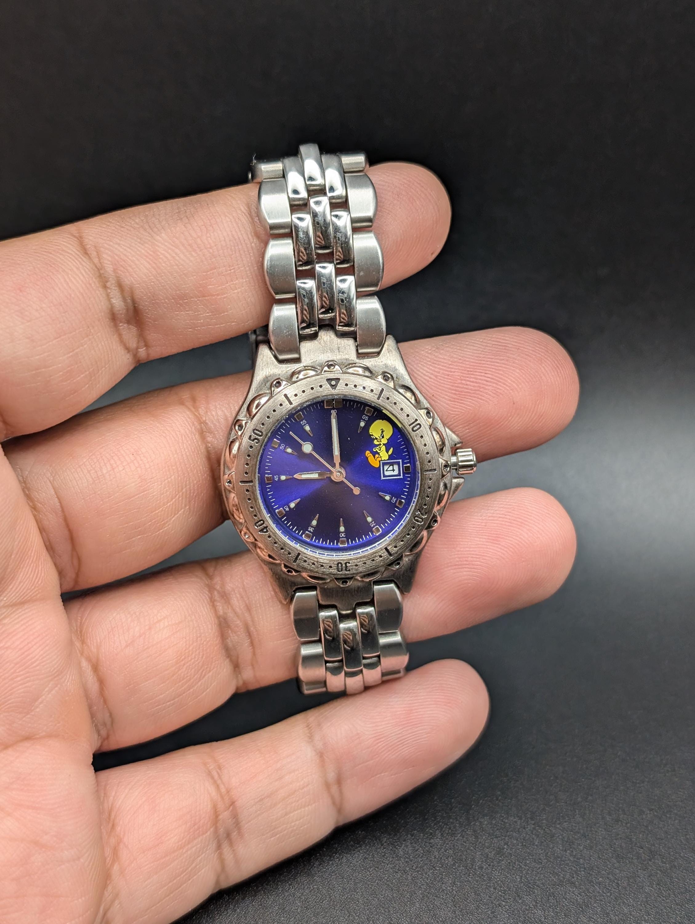 Vintage Warner Bros Tweety Bird Watch, Silver-tone Diver  display picture 1