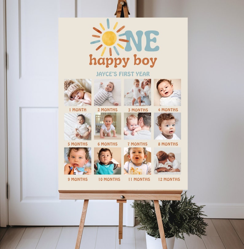 K&ouml;nnte beinhalten: Ein beiger Poster mit einer Sonnengrafik und dem Text "One happy boy" und "Jayce's First Year". Das Poster zeigt 12 Fotos eines kleinen Jungen von 1 bis 12 Monaten.