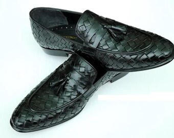 Chaussures habillées élégantes faites à la main en cuir de veau tissé de couleur noire avec une belle boîte en bois