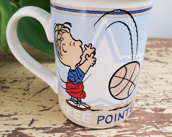 Peanuts Gang Coffee Mug: Snoopy, Sally, Linus - Gibson Stoneware
