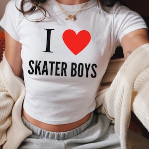 I Heart Skater Boys Baby Tee: Y2K 90s Style Crop Top