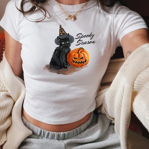 Halloween Baby Tee: Gruselige schwarze Katze & Kürbis Y2K Shirt