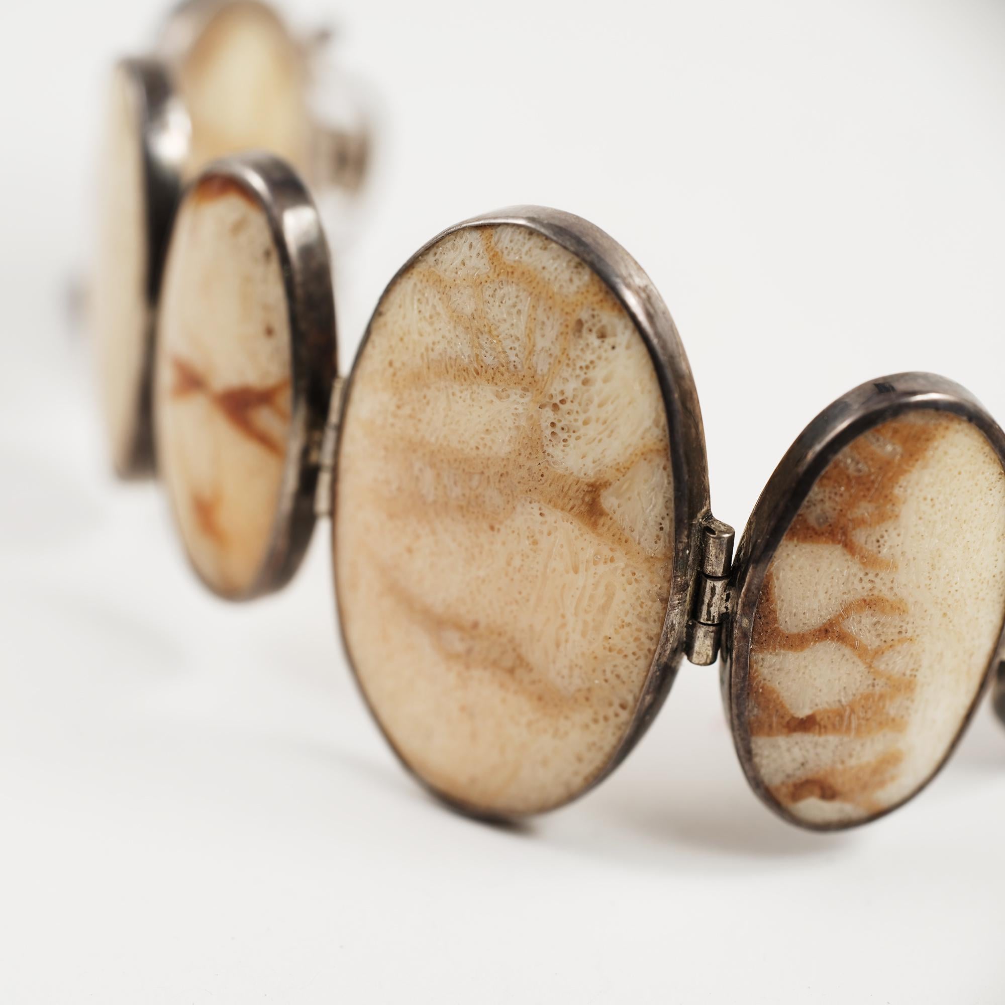 Vintage 925 Sterling Silver 9 stones Oval Fossilized Sponge Coral Cabochon Link Toggle Bracelet Designer stamped Fast shipping from USA!