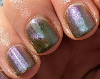 Algae, 15ml 21-free Indie Nail Polish, Grunge Green Jelly with Green to Blue to Purple Shift, Magnetic