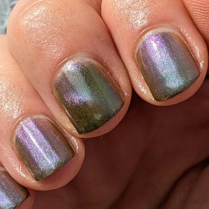 Algae, 15ml 21-free Indie Nail Polish, Grunge Green Jelly with Green to Blue to Purple Shift, Magnetic