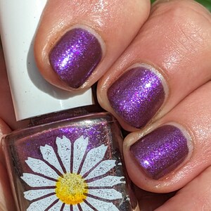 Violet Cort, 15ml 21-free Indie Nail Polish, Dark Brown Jelly with Purple Shimmer and Micro flakes