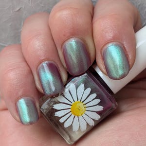 Iridesce, Magnetic, 15ml Dusky Mauve Nail Polish with Green to Blue Magnetic Pigment