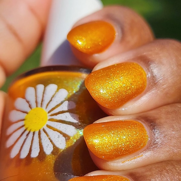 Fuligo, 15ml 21-free Indie Nail Polish, Murky Yellow Orange Jelly with Green Shimmer