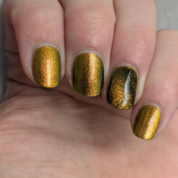 Killing Frost Magnetic Nail Polish: Green, Orange, Gold Flakes (15ml)