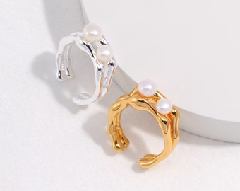 Twin Pearl Flow Ring