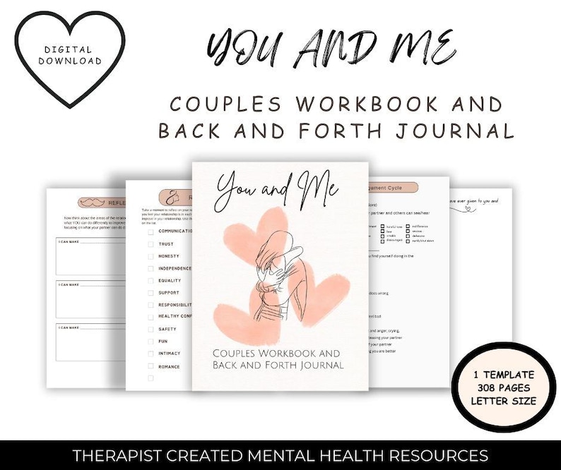 Pu&ograve; includere: Un quaderno di lavoro e un diario per coppie stampabili con uno schema di colori rosa e bianco. La copertina presenta un disegno a linea di una coppia che si abbraccia con il testo "You and Me" e "Couples Workbook and Back and Forth Journal". Il testo "1 Template, 308 Pages, Letter Size" &egrave; nell'angolo in basso a destra.