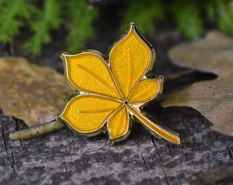 Horse Chestnut Leaf Enamel Pin | Botanical Cottagecore Autumn Leaf