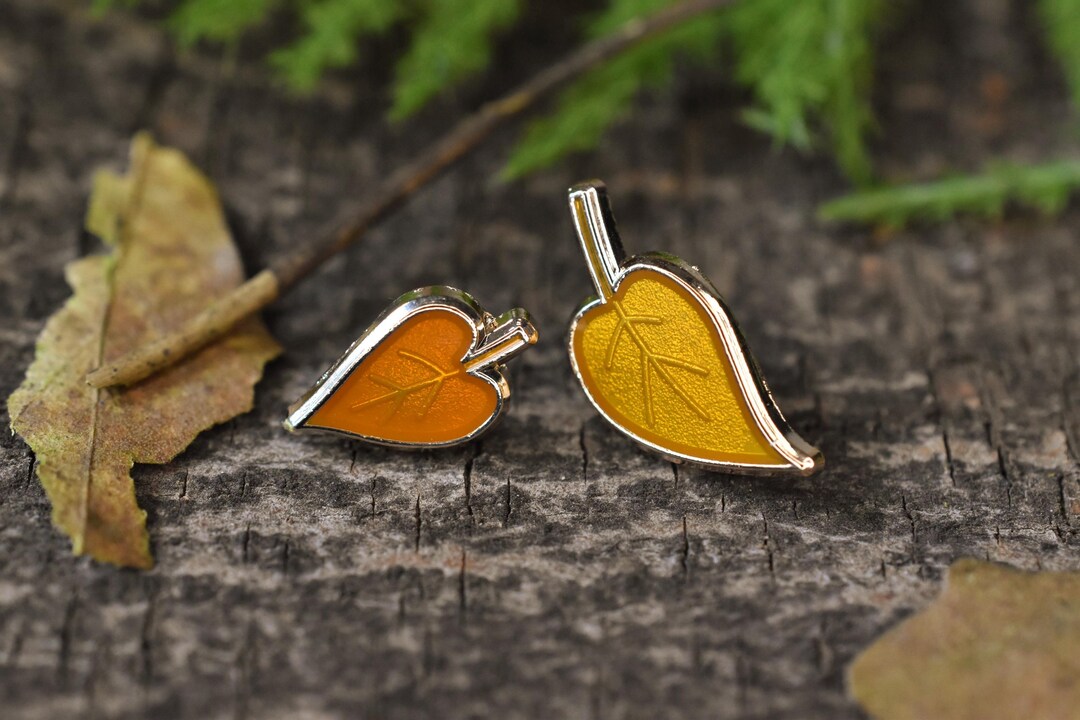 Common Lilac Leaves Enamel Pin Set | Botanical Cottagecore Autumn Leaf ...