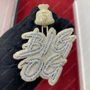yellow gold customize letter Pendant, Custom round and baguette cut moissanite diamond Pendant, Men&#39;s wedding party  Name Pendant