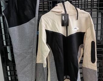 BNWT survêtement de luxe en polaire pour hommes à capuche et pantalon Sport Taille : S, M