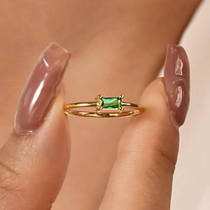 Baguette Birthstone Ring, Custom Stackable Gemstone Ring, Gemstone Ring, Perfect for Everyday, Personalized Gifts for Mom, Anniversary Ring