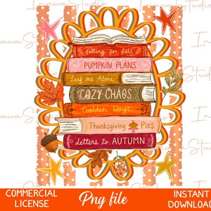 Op de afbeelding: Een stapel van zes boeken met herfstthema-titels zoals Falling for Fall, Pumpkin Plans, Leaf me Alone, Cozy Chaos, Golden Days, Thanksgiving Pies en Letters to Autumn, omringd door een decoratief oranje frame en herfstbladeren.