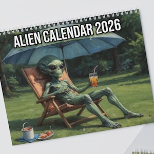 Lustiger Alien 2026 Wandkalender Planer, Spaß Sci-Fi UFO-Liebhaber Wohnkultur, schrulliges Neuheit Geschenk, einzigartiger weißer Elefant Wichtelweihnacht