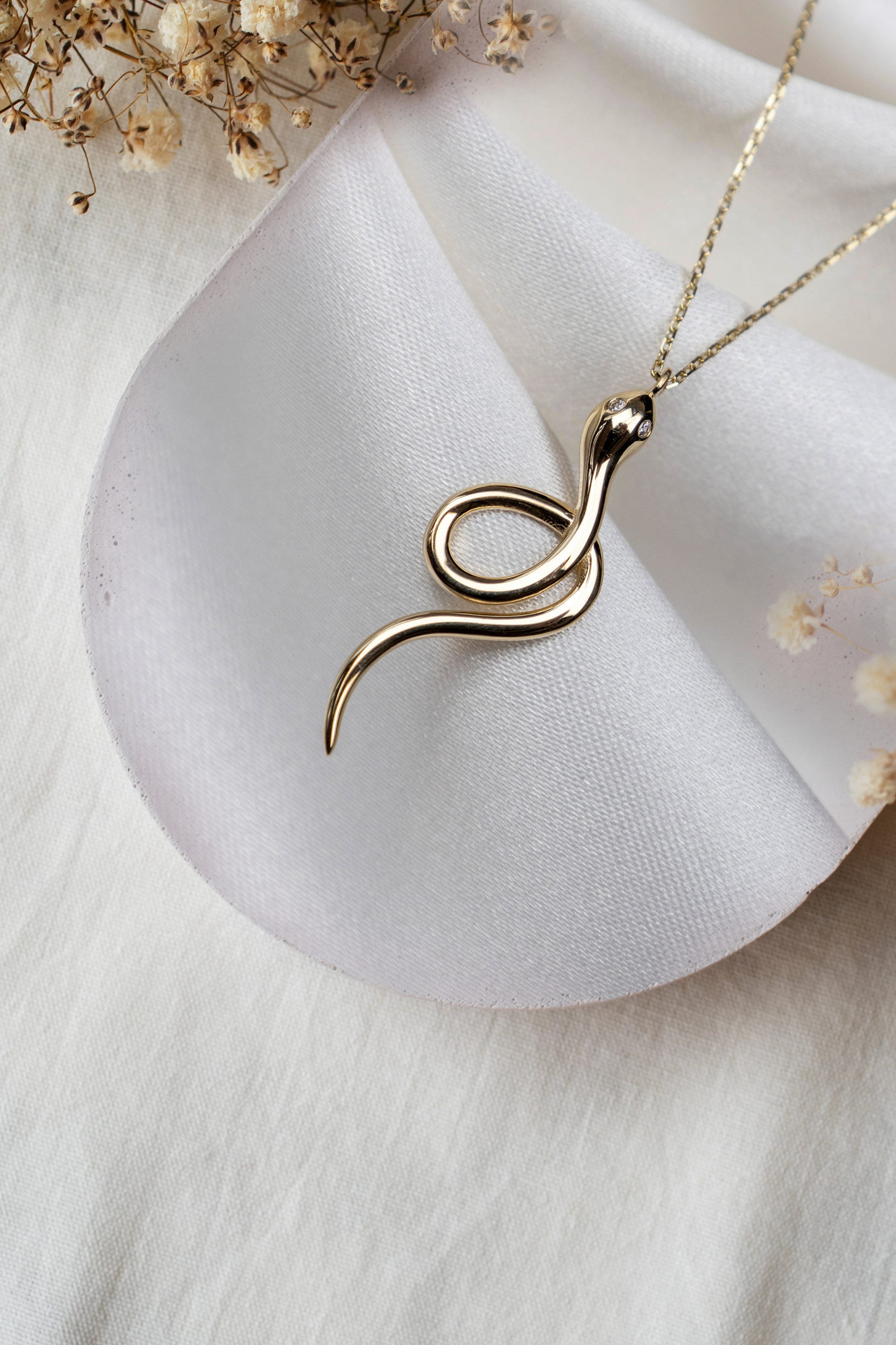Gold snake chain with pendant deals
